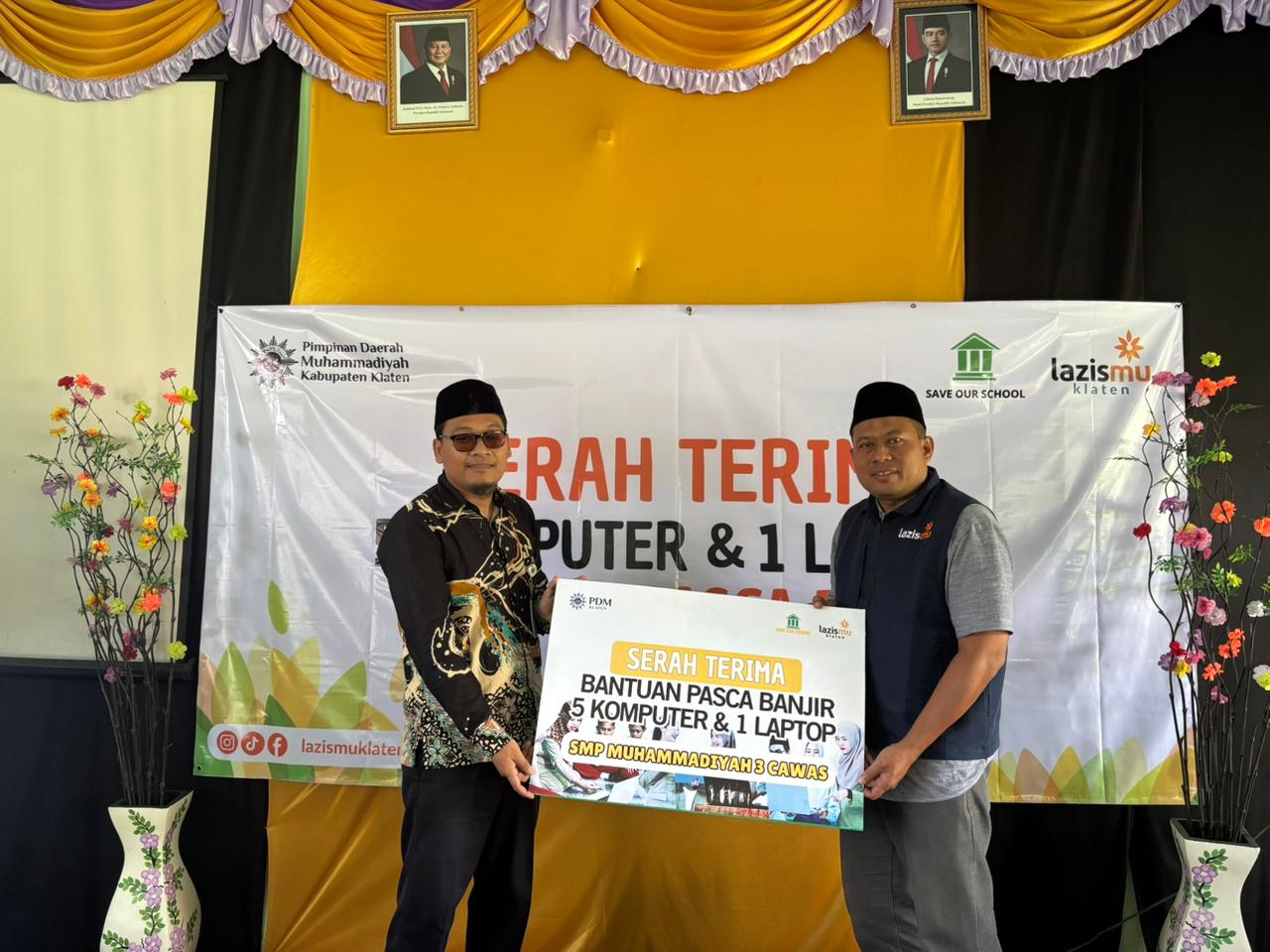 serah terima bantuan komputer dan laptop